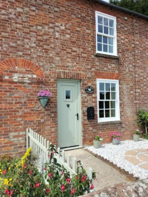 Cosy cottage with vineyard view near Goodwood Chichester
